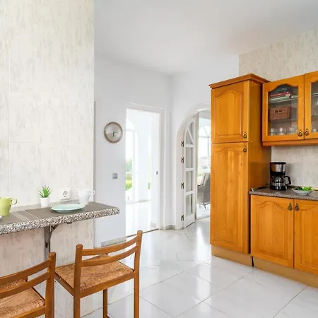 Sabah By Costarentals - Ref 119 Villa